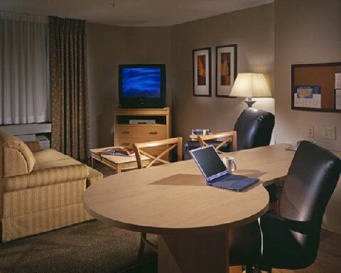 Candlewood Suites Elgin - Northwest Chicago By Ihg Екстер'єр фото